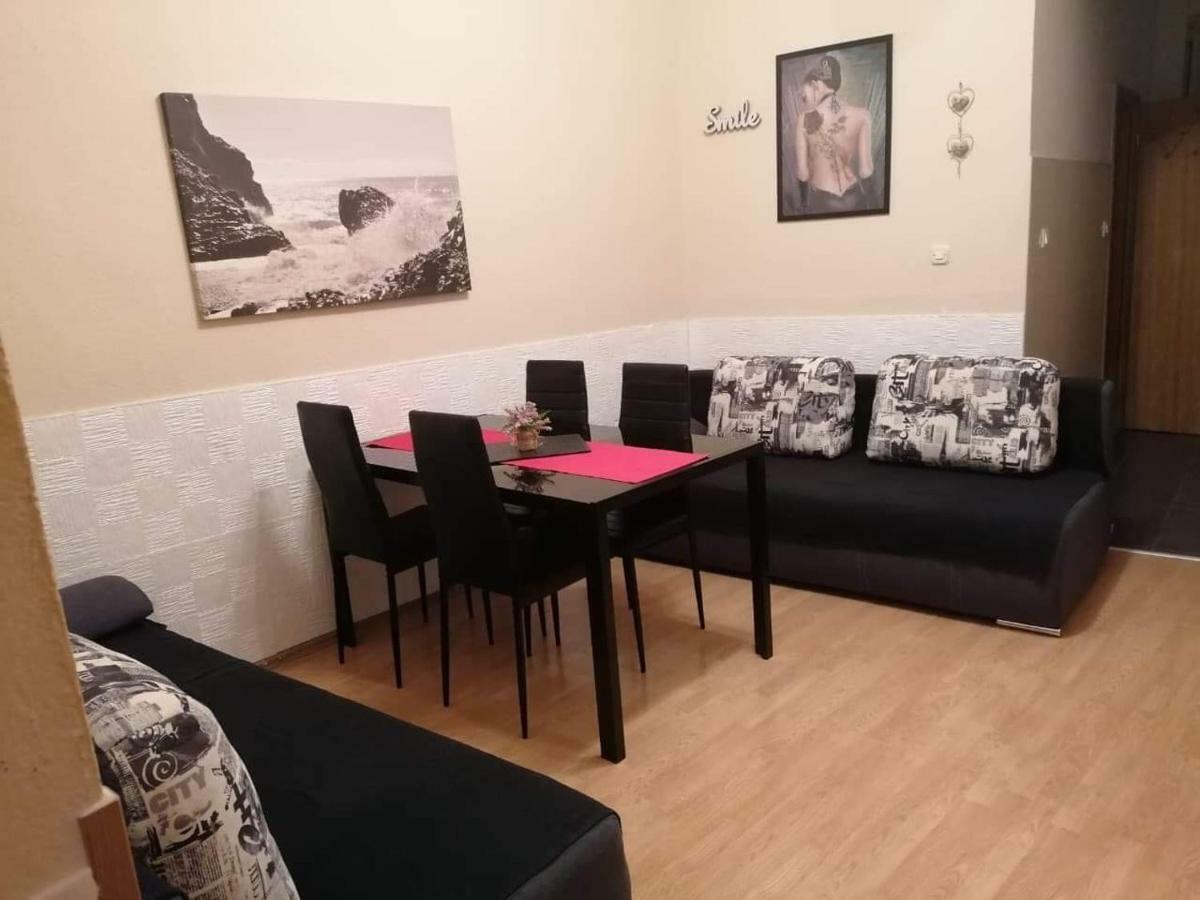 Apartman Miki Pula Eksteriør billede